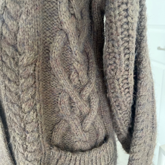 Cardigan - Picture 2 of 3